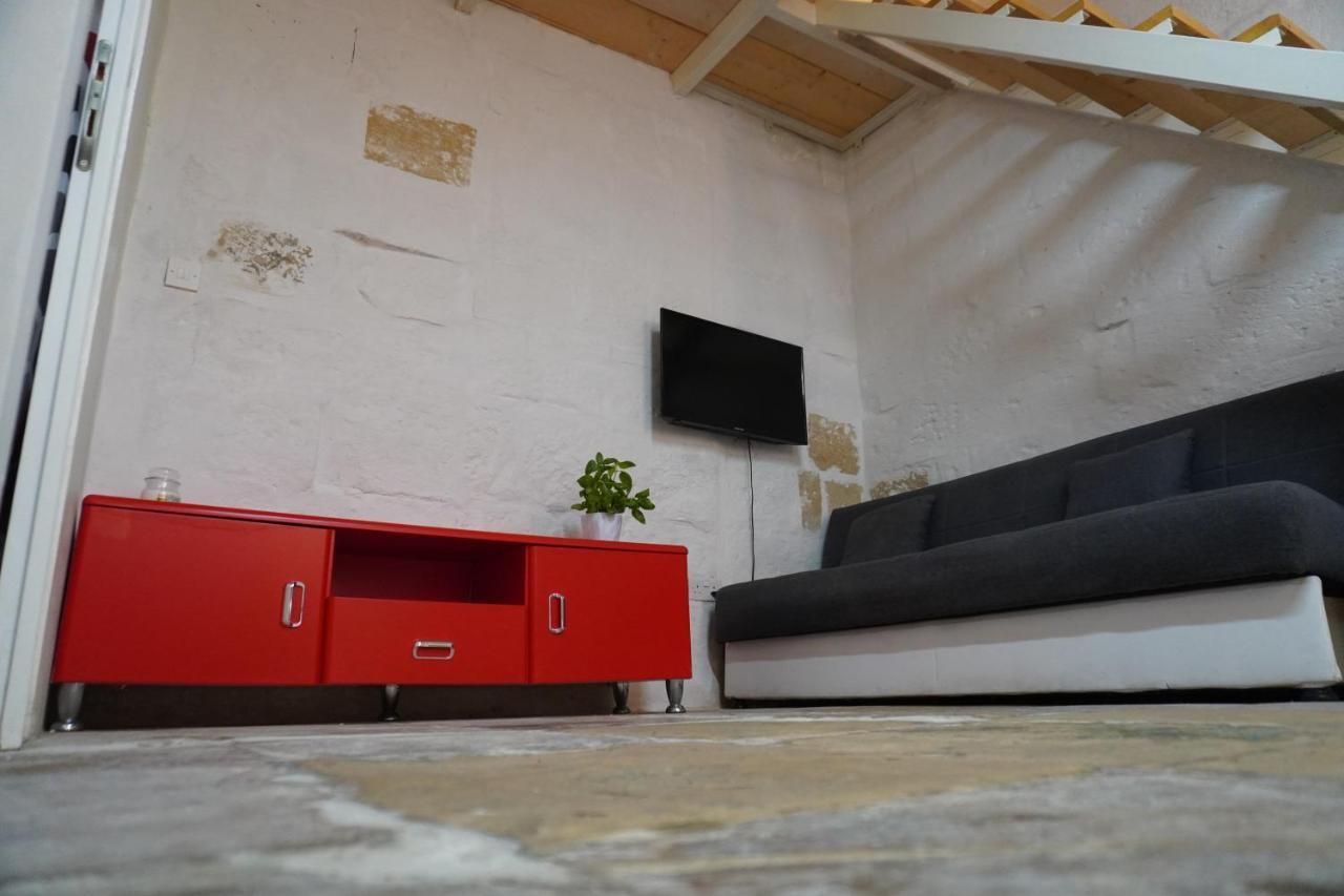 Il-Mezzanine Private Traditional And Walking Distance To Bus Terminus Cospicua Exterior foto